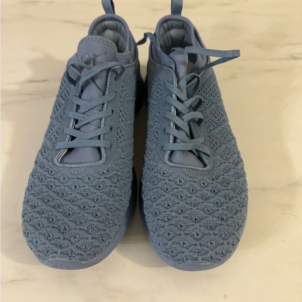 NEW APL TechLoom Phantom runners